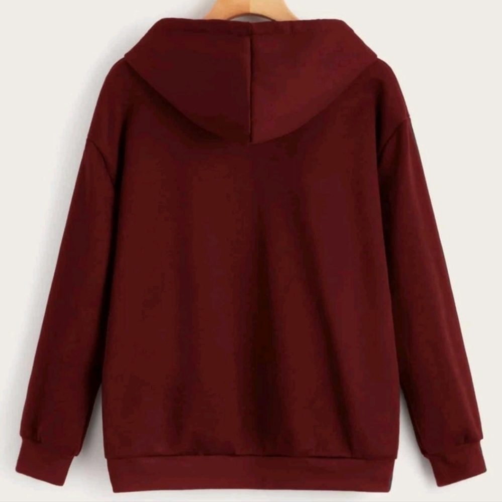 Sweater with hat 100% Polyester